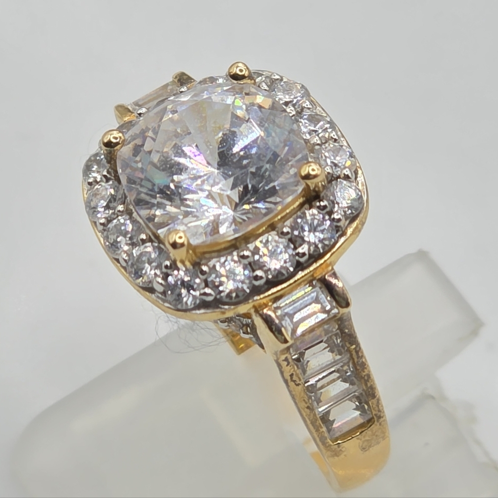 Extraordinary Sparkling Clear Quartz Victoria Wieck  Ring And Pendant Set - Picture 5 of 17